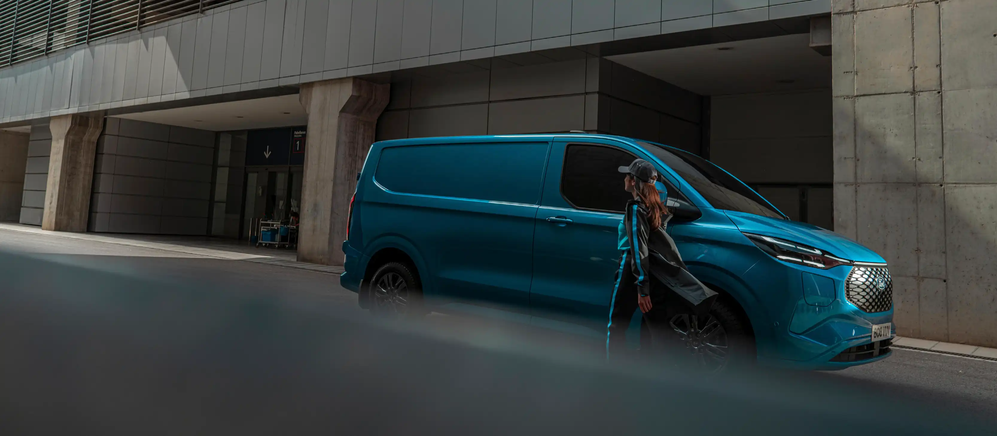Nouveau Transit Custom, la référence de l’utilitaire maintenant disponible en électrique !